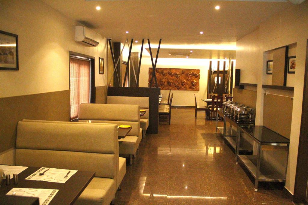 Hotel Srm Grands チェンナイ エクステリア 写真